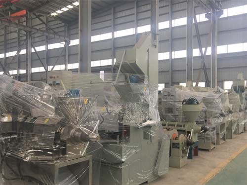 螺旋榨油機 .jpg