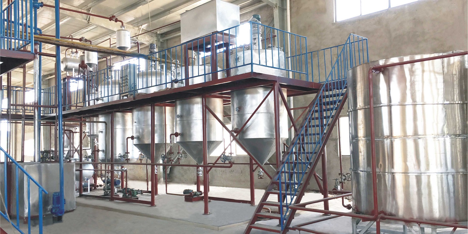 最新小型食用油精煉設備.jpg